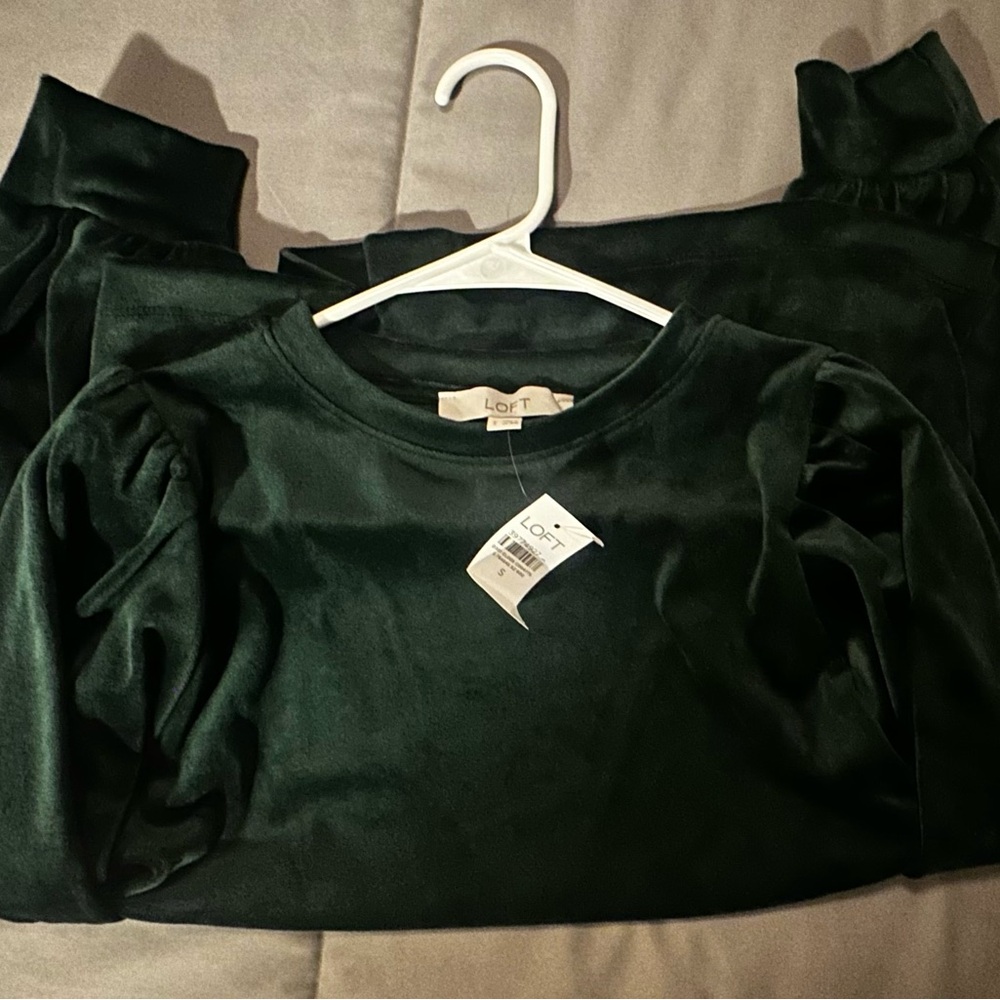 LOFT Forest Green Puff Sleeve Sweatshirt